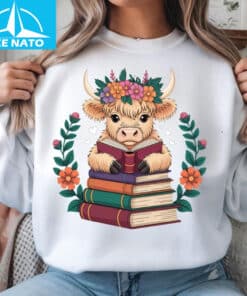 Cute Baby Highland Cow Reading Book Bookworm Shirt 1