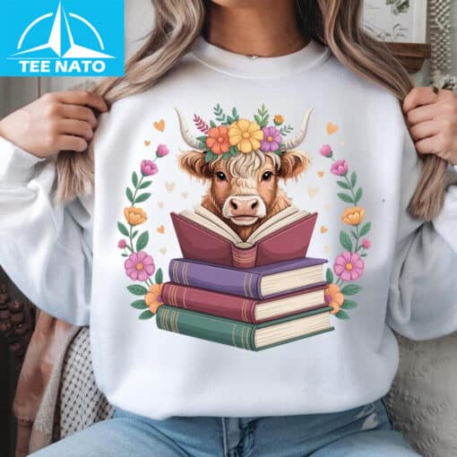 Cute Baby Highland Cow Reading Book Bookworm Shirt - Image 6