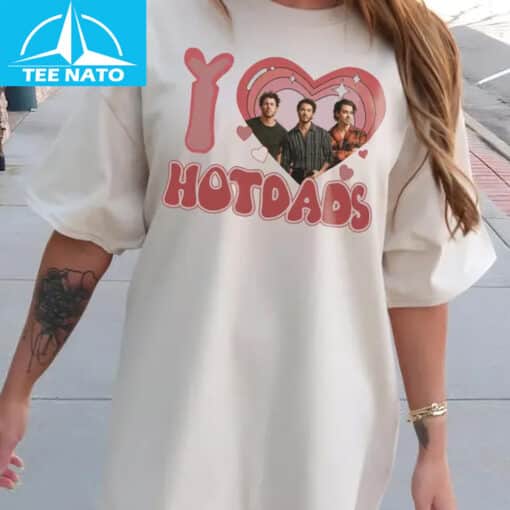I Love Hot Dads Jonas Concert Shirt - Image 2