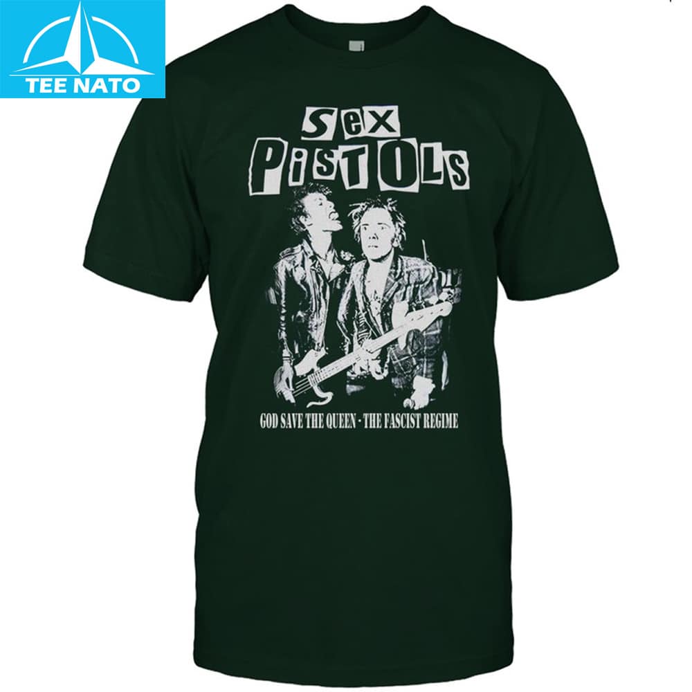 The symbolic typography on the shirt.