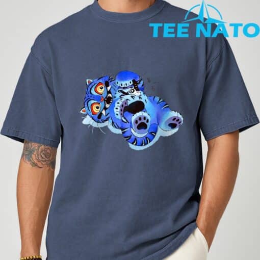 Cute Derpy Tiger and Bird Japanese Art T-Shirt - Image 5